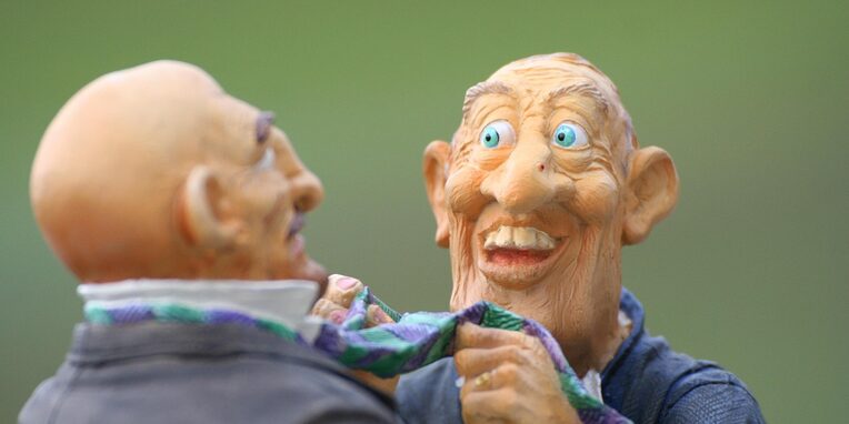 2 Figuren beim Streiten