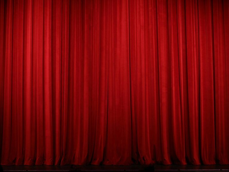roter Vorhang