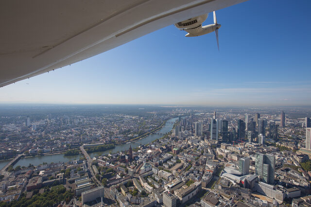 Zeppelin NT über Frankfurt